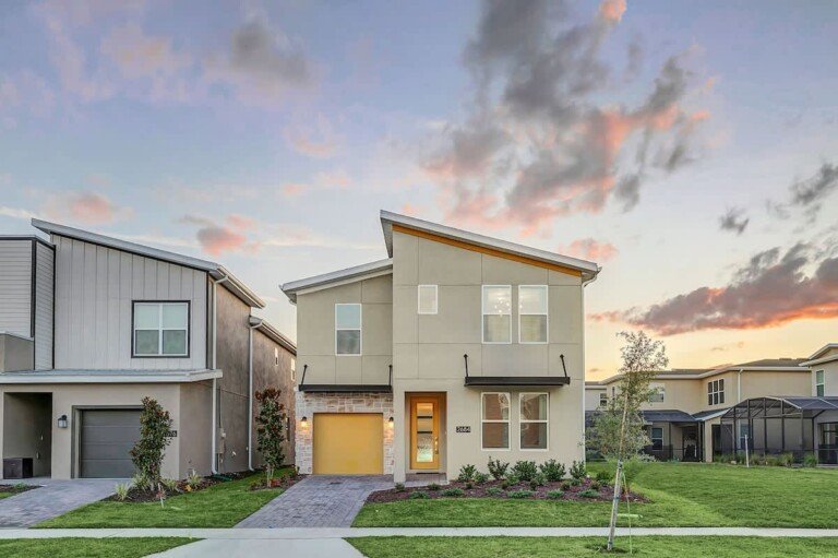 Stylish 6BR 5BA Retreat w/Pool & Theater